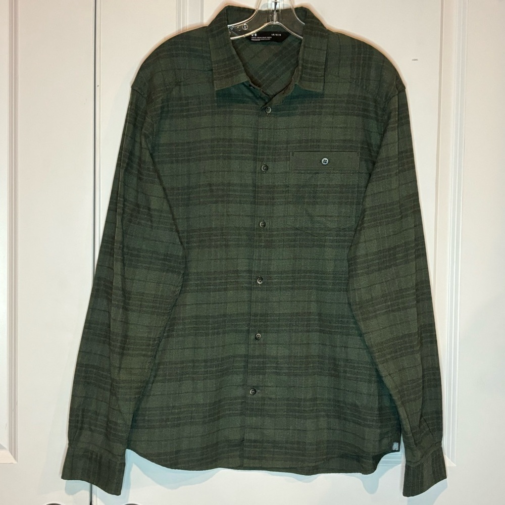Under Armour Men's Olive Green Plaid Button-Down Shirt